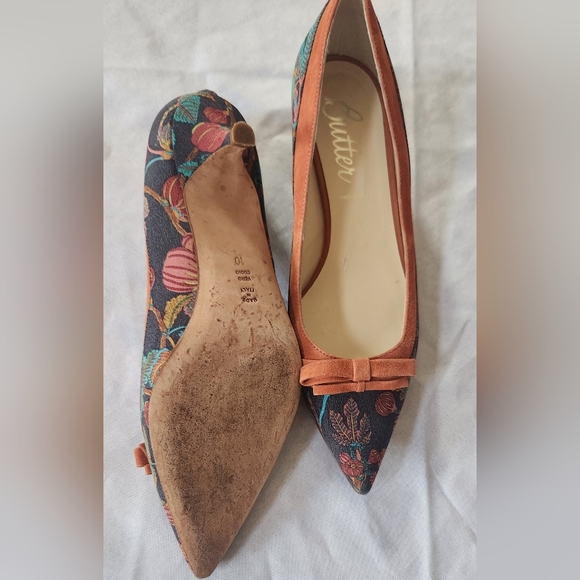 Butter Foliage Kitten Heels Sz 10 - Picture 3 of 5